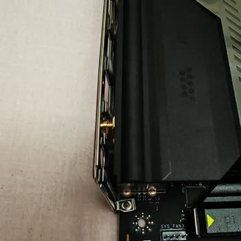 Hasarlı Gelen Anakart İçin Haksız 2100 TL Tamir Ücreti Ve Tam İade Talebi