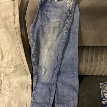 Kullanılmış Yırtık Kot Pantolon Teslim Edildi, Doğru Ürün Ve Tam İade Talebi