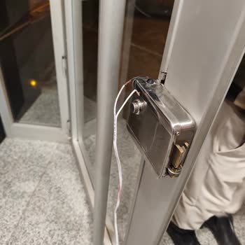 Kablo Net Hatalı Bağlantı Sonucu Trafo Patlaması Ve 3 Bin TL Zarar