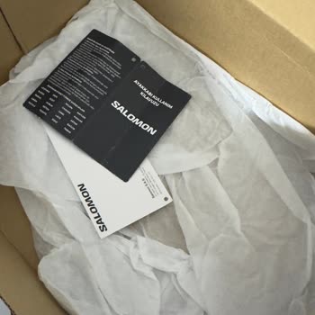 Salamon Ayakkabıların Kullanılmış Gönderimi Ve Güven Kaybı