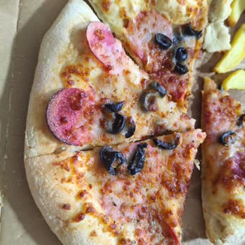 Soğuk Ve Sert Domino's Pizzamın İadesi Reddedildi Ve Geri Dönüş Yok