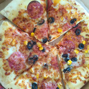 Soğuk Ve Sert Domino's Pizzamın İadesi Reddedildi Ve Geri Dönüş Yok