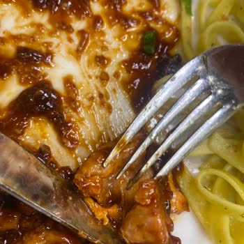 Green Salad Şubesinde Tavukta Taşlık Ve Kıkırdak: Güvenimiz Sarsıldı