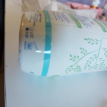 Mustela Şampuanı Hassas Cildimde Kaşıntı Ve Pul Dökülmesine Neden Oldu