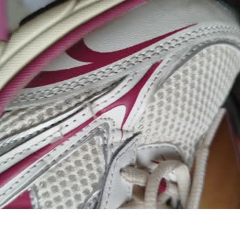 Reebok Ayakkabısında Açılma Ve Yara Oluşması Sebebiyle Koşulsuz Değişim Talebi