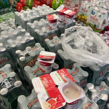 Küflü Yoğurt Ve Saygısız Mağaza Müdürü