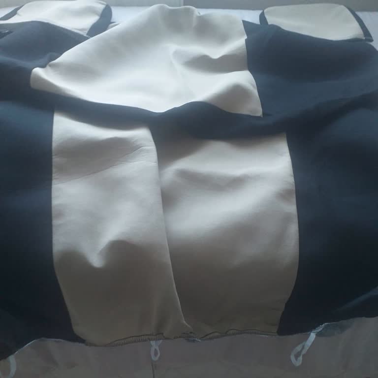 İlan Edilen Deri Koltuk Kılıfları Gönderilmedi Ve İade Reddedildi