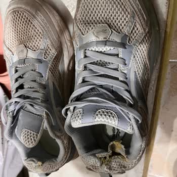 FLO'da Topuk Açılan Ayakkabının Üretim Hatası Olmadığı İddiası Ve Değişim Talebi