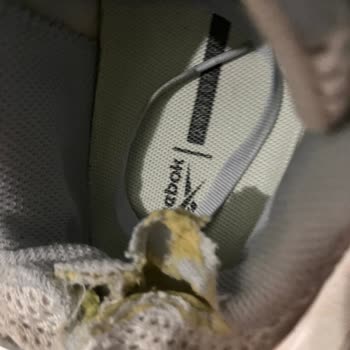 FLO'da Topuk Açılan Ayakkabının Üretim Hatası Olmadığı İddiası Ve Değişim Talebi