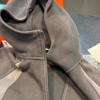 İlk Yıkamada Renk Solması Ve Pamuklanma Yaşadığım Nike Ceket İçin İade Talebi