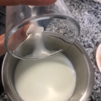 Uzun Son Kullanma Tarihine Rağmen Bebek Sütünde Tortu Ve Bozulma