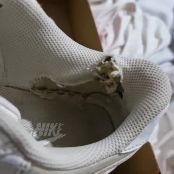 Ayıplı Nike Sneaker Ve Mağaza İade Reddi