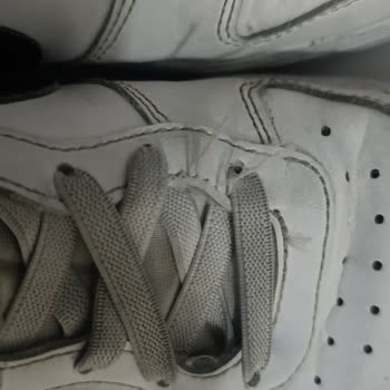 Nike Ayakkabısının 4 Ayda Deforme Olması Ve Mağazanın Kullanıcı Hatası İddiası