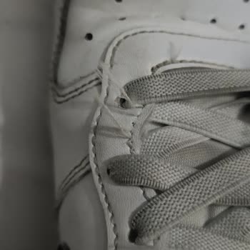 Nike Ayakkabısının 4 Ayda Deforme Olması Ve Mağazanın Kullanıcı Hatası İddiası