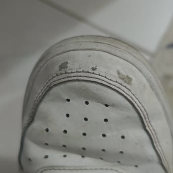 Nike Ayakkabısının 4 Ayda Deforme Olması Ve Mağazanın Kullanıcı Hatası İddiası