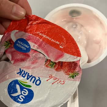 Kocaeli Derince Hakmar Şubesinde Satın Alınan Quark Ürününün Küflü Çıktığına Dair Şikayet