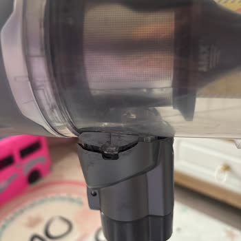 Heifer Dikey Süpürge Toz Haznesi Kırıldı, Garanti Kapsamı Reddedildi Ve Parça Bulunamadı