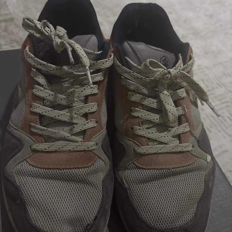 İki Yıllık Garanti Sözüne Rağmen 6 Ayda Yırtılan Ayakkabı Garantisi Reddi