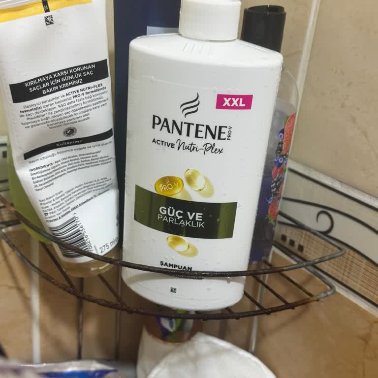Pantene Şampuanı Saçları Keçe Gibi Sertleştirip Dökülmeye Yol Açtı