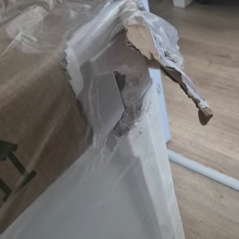 Kargo Görevlisinin Özensiz Taşıması Sonrası Bosch Kurutma Makinesinde Çizik