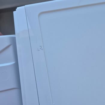 Kargo Görevlisinin Özensiz Taşıması Sonrası Bosch Kurutma Makinesinde Çizik