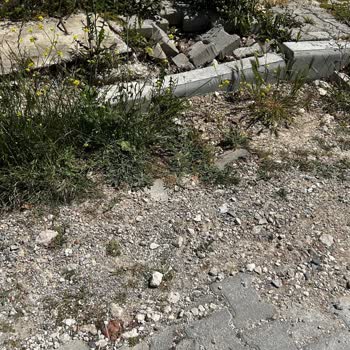 Villakent Mahallesinde Derin Çukurlar Ve Bozulan Kaldırımlar İçin Acil Çözüm Talebi