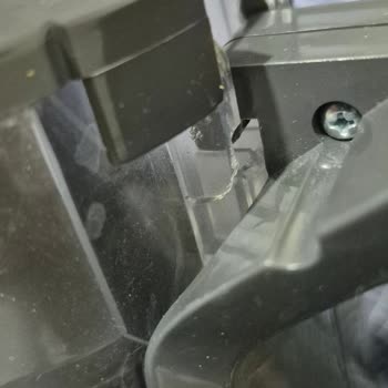Garanti Kapsamında Toz Haznesi Kırılması Nedeniyle Yeni Parça Talebi