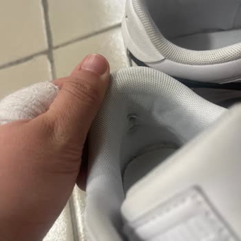 Ayakkabının Arka Topuk Bölümündeki Soyulma Nedeniyle Değişim Ve İade Talebi