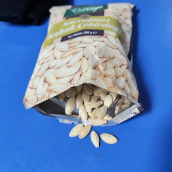 A101 Şubesinden Aldığım Çerezya Kabak Çekirdeği Nemli Ve Kötü Kokulu Olduğu İçin Ücret İadesi Talebi