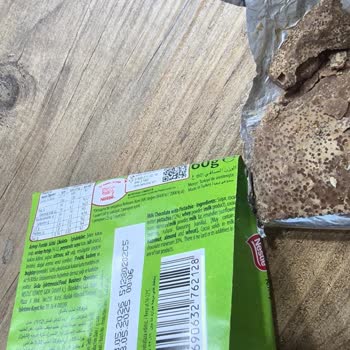 Nestlé Antep Fıstıklı Çikolatasında Mantar Ve Bakteri Görüntüsü Üzerine İade Talebi