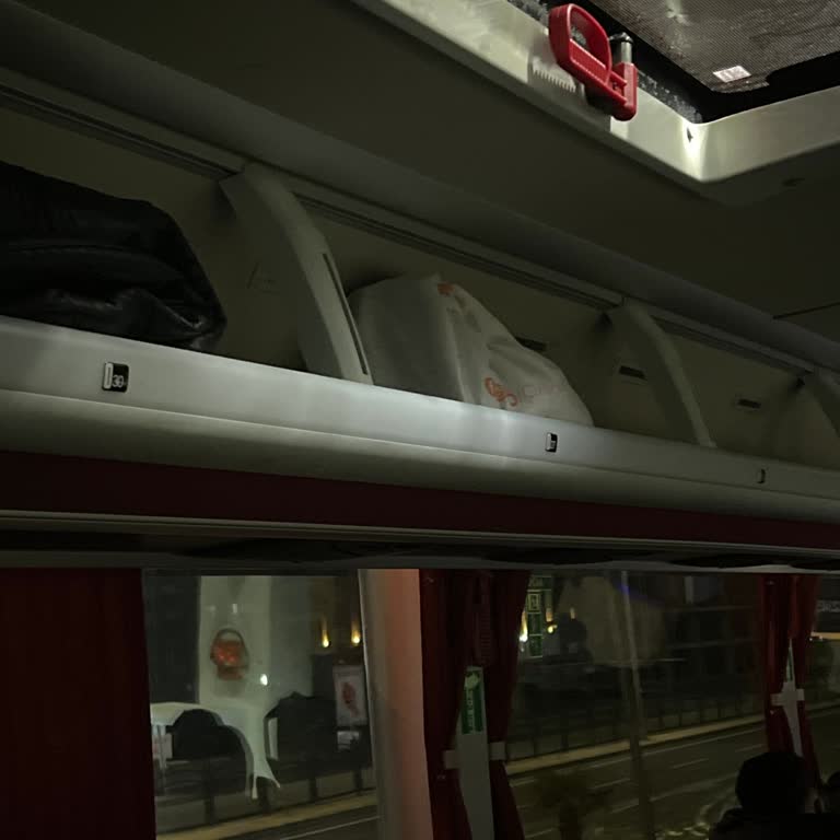 Metro Turizm'de Şişelerin Çarpması Nedeniyle Sürekli Gürültü Ve Personel Umursamaz Tutumu