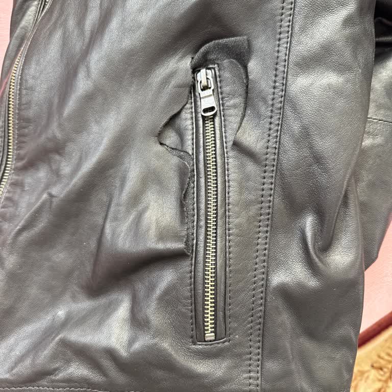 Kısa Sürede Yırtılan Deri Ceket İçin İade Ve Tamirat Reddedildi