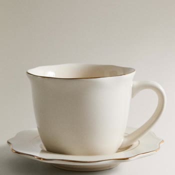 Yanlış Bardak Gönderimi Ve Yetkilinin Kibirli İade Reddi