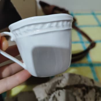 Yanlış Bardak Gönderimi Ve Yetkilinin Kibirli İade Reddi