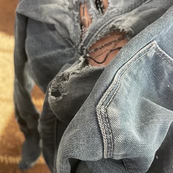 Kısa Sürede Yırtılan Pantolon İçin Değişim Talebi