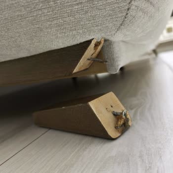 Kelebek Mobilya’da Ayıplı Oturma Odası Ve Uzun Teslimat Gecikmesi