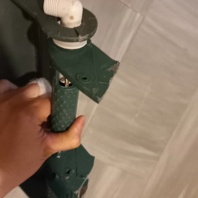 Bursa Osmangazi Belediyesi Çöp Konteynerine Kasıtlı Zarar Ve İdari Disiplin Talebi