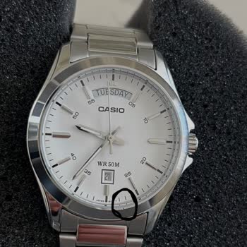 Yeni Aldığım Casio Saatin Kasa Çizikleri İçin Değişim Talebi