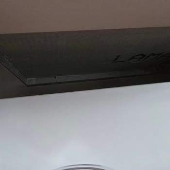 Altına Profil Eklenmeyen Porselen Tezgahımda Kırılma Riski Ve Kalitesiz İşçilik