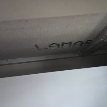 Altına Profil Eklenmeyen Porselen Tezgahımda Kırılma Riski Ve Kalitesiz İşçilik