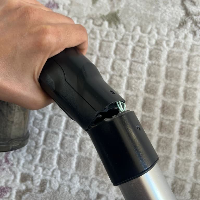 Philips SpeedPro'da Ek Buton Takıldıktan Sonra Bağlantı Sapı Kırıldı Yedek Parça İstiyorum