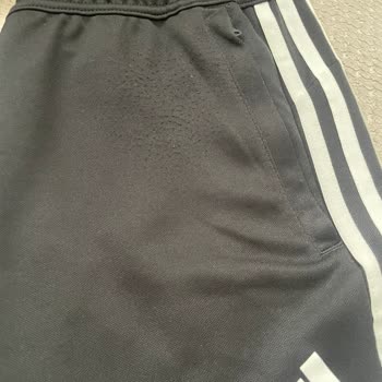 Adidas Eşofman Altında Hızlı Tüylenme Ve Çözüm Talebi