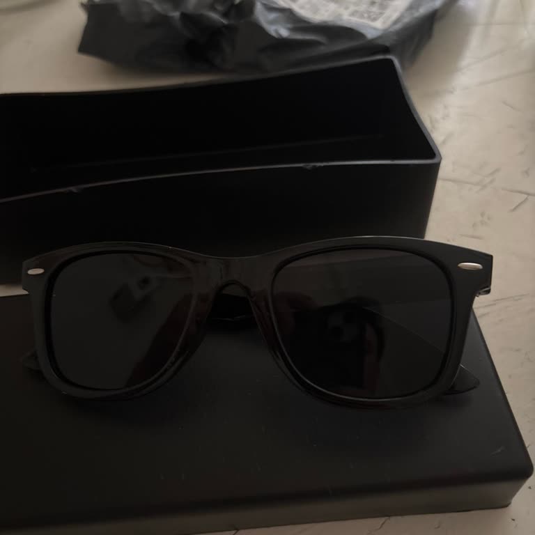 Reklamı Yanıltan Güneş Gözlüğü Ve İade İletişim Sorunu