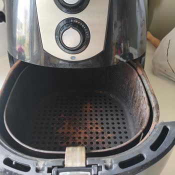 İç Haznedeki Paslanma Ve Kaplama Soyulması İçin Yedek Parça Ve Temizlik Desteği Talebi