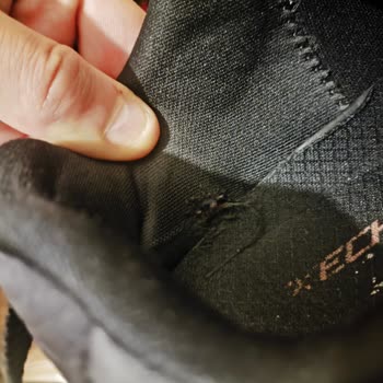 Skechers Ayakkabılarında İç Astarın Kısa Sürede Yırtılması Ve Fotoğrafla Sınırlı İnceleme Reddi