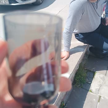 Kırık Cam Parçası Ve Hasarlı Kutu İle Gelen Oto Süpürge Şikayeti