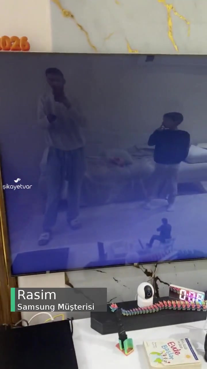 Samsung 75QN900D Modeli Kendi Kendine Kapanıyor! videonun kapak resmi