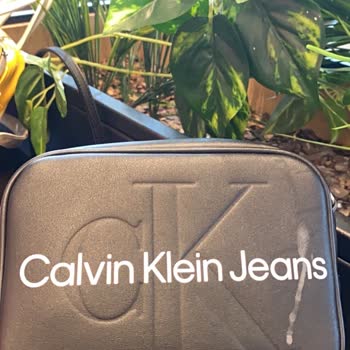 Calvin Klein Çantasında Beklenmedik Deformasyon Ve Mağaza Tarafından Kullanıcı Hatası İddiası