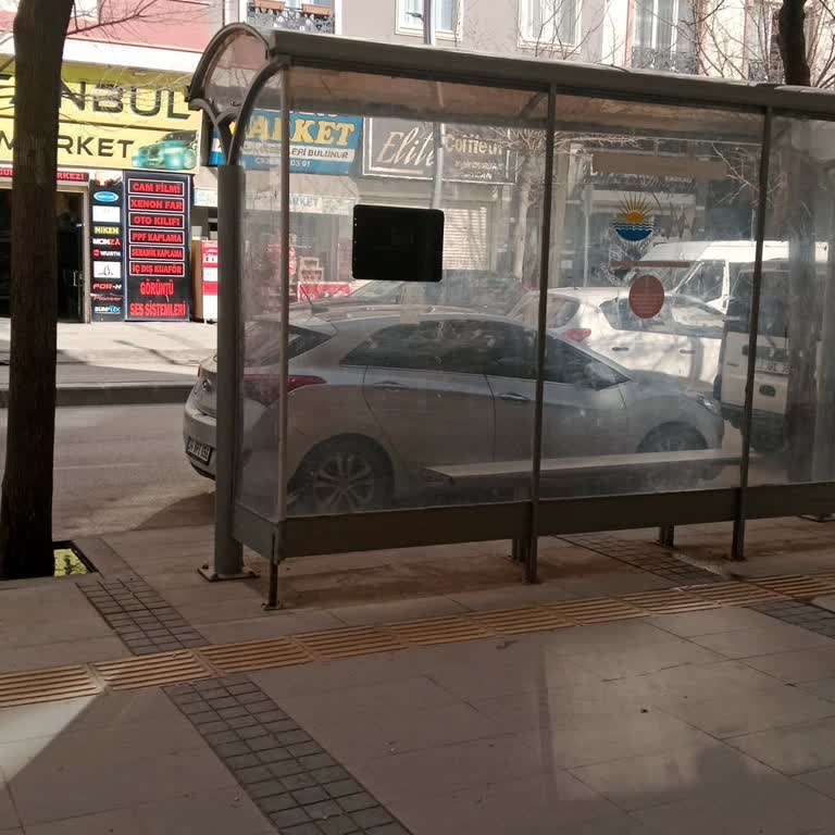 Kullanılmayan Edremit Otobüs Durağının Kaldırılması Ve Güvenlik İçin Düzenlenmesi Talebi