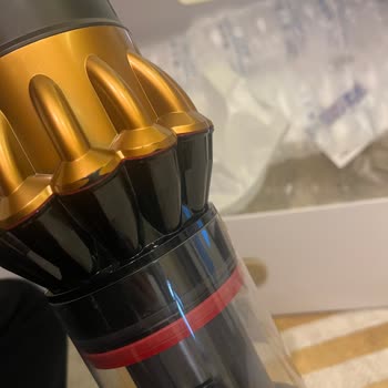 Dyson Süpürge Parkelere Çizik Bırakıyor, Servis Sonrası Hasarlı Dönüyor